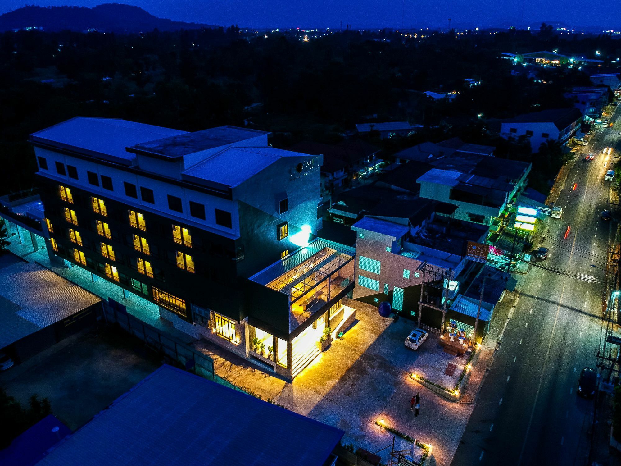 Comet Hotel Surat Thani Exterior foto